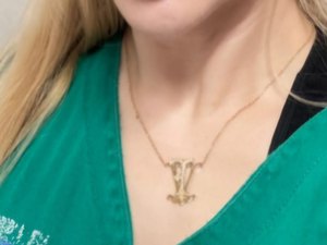 Médica pede ajuda após furto milionário em apartamento na Ponta Verde