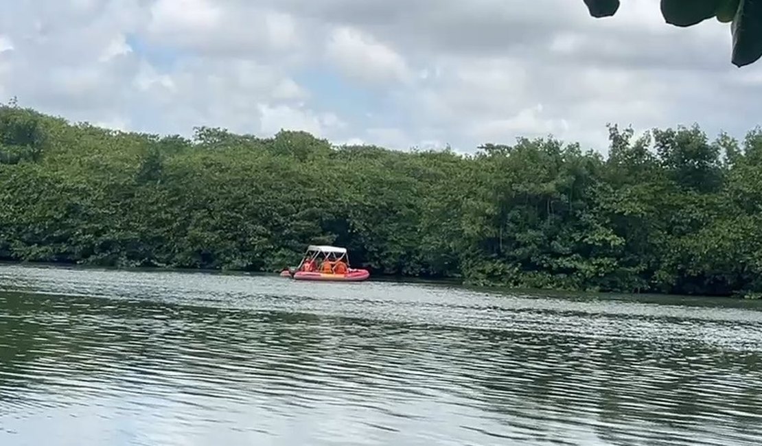 Polícia faz buscas por quatro desaparecidos em ilha na Lagoa Mundaú