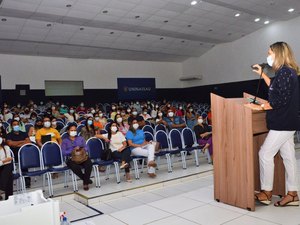 Municípios alagoanos participam de treinamento para vacinação de crianças de 5 a 11 anos