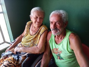 [Vídeo] Juntos há 58 anos, Dona Maria e Seu Sebastião permanecem apaixonados como na época em que se casaram