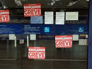 Bancários rejeitam proposta da Caixa Econômica Federal e mantêm greve nacional