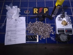 Jovem é preso com maconha e revólver no Benedito Bentes