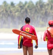 Bombeiros salvam quatro turistas argentinos de afogamento na praia do Francês