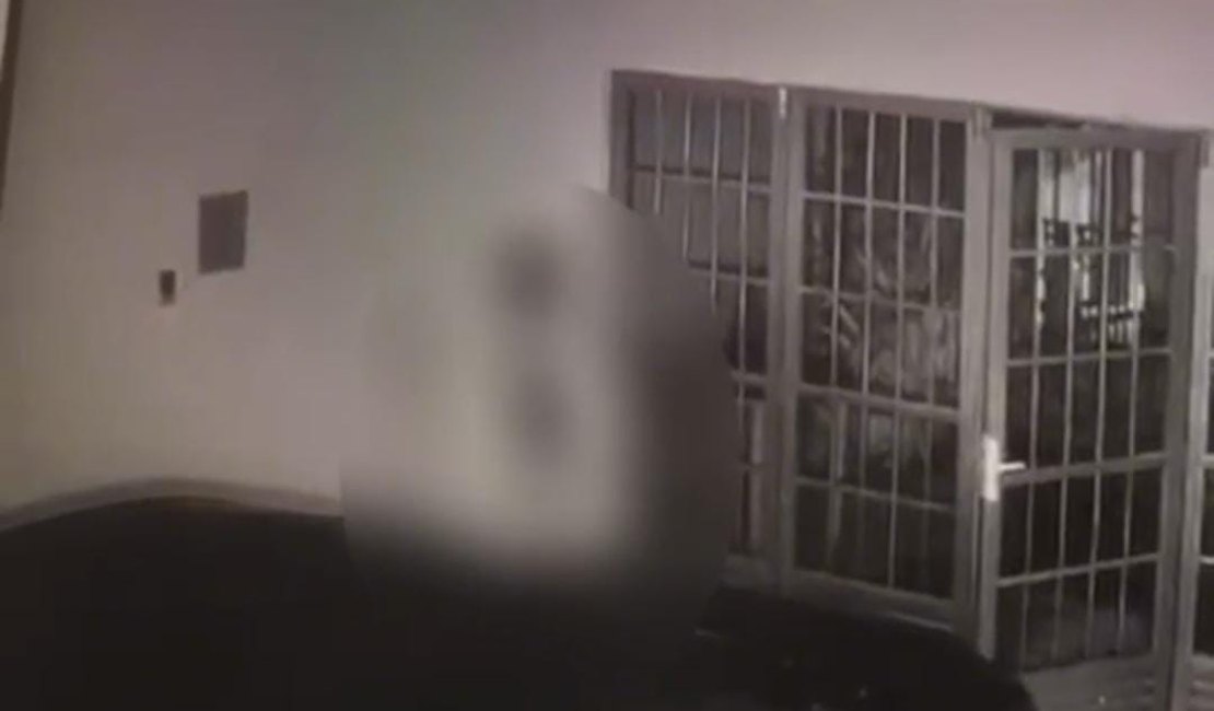 [Vídeo] Preso suspeito de arrombar e furtar residência no bairro da Pajuçara
