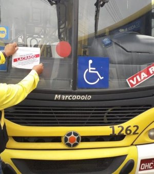 SMTT lacra 23 ônibus durante fiscalização em Maceió