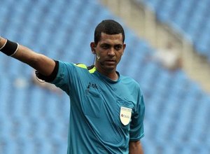 Por mais transparência no VAR, CBF pretende exibir vídeos nos estádios