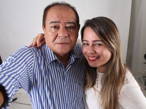 Em Porto Calvo, Antônio Carlos vai de filha como vice