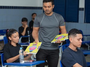 Escolas estaduais mobilizam estudantes para simulado do Enem