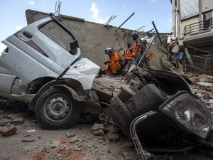 Novo terremoto no Nepal provoca pânico e deixa mortos