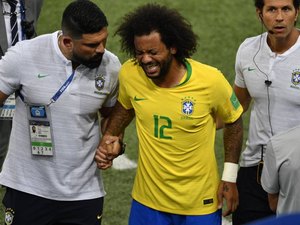 Marcelo sofre lesão na coluna e vira nova preocupação para Tite