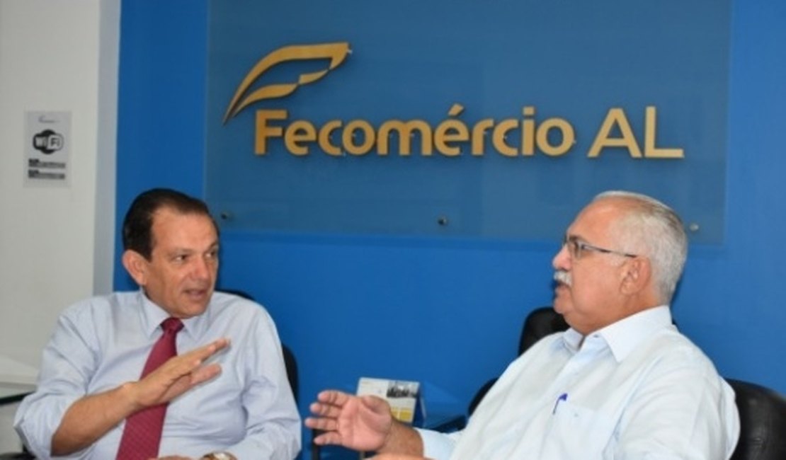 Rogério Teófilo visita Fecomércio em busca de parceria para melhorar comércio de Arapiraca