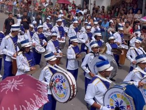 Desfile cívico e encerramento do Fipi marcam aniversário de emancipação de Palmeira