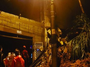 Em SP, quatro crianças morrem após desabamentos em Mauá