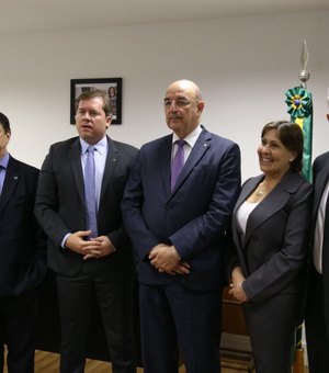 Marx Beltrão anuncia R$ 7,5 milhões para programa que doa alimentos a entidades assistenciais*