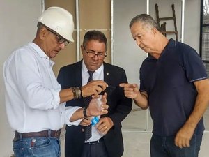 Chefe do Ministério Público de Alagoas visita obras das futuras instalações do MPAL em Palmeira dos Índios