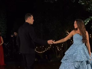 Festa de 15 anos de neta de Leonardo tem avô cantando, reunião de filhos, choro e fogos