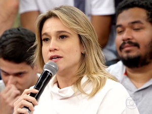 Gentil recorda machismo de torcedores com gritos de 'gostosa' e 'piranha'