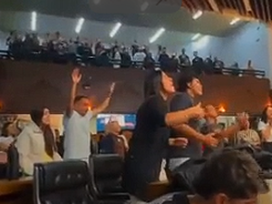 Vídeo de encontro de fiéis na Câmara de BH causa polêmica nas redes