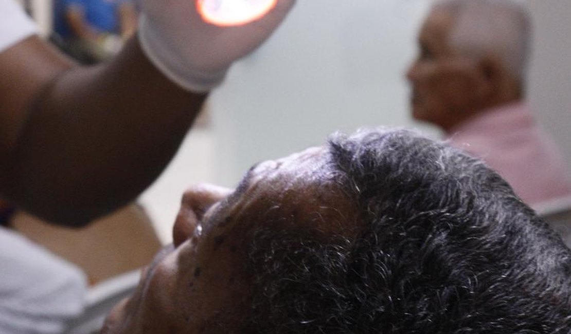 Prefeitura de Matriz do Camaragibe leva mais de 180 pacientes para cirurgia de catarata