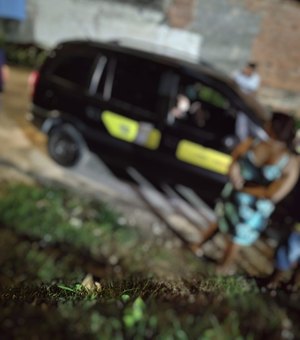 Homem é morto com a amante dentro de carro no Benedito Bentes