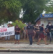 Moradores protestam contra Braskem no bairro do Bebedouro