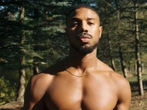 Michael B. Jordan é eleito o homem mais sexy de 2020 pela People