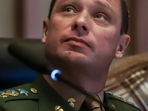 Cid reafirma que Bolsonaro leu minuta golpista durante reunião