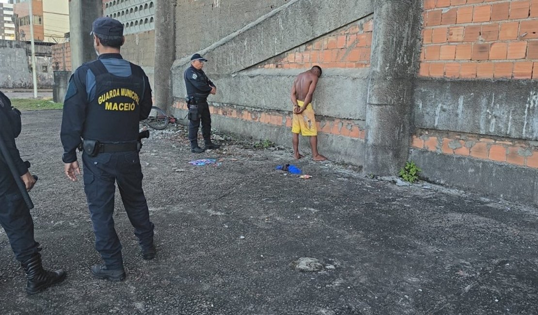 Guarda Municipal prende em flagrante homem suspeito de assalto no Centro de Maceió
