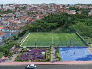 Eduardo Bulhões anuncia construção de Centro Esportivo Comunitário em Santana do Ipanema