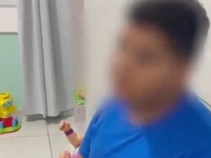 Criança revela que mãe ameaçava esfaqueá-lo caso contasse sobre maus-tratos