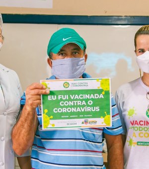Cerca  de 200 idosos acima de 60 anos recebem vacinação durante fim de semana em Igaci
