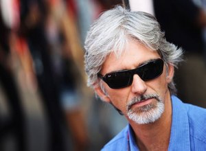 Hill diz que morte de Senna ajudou a Schumacher a ser heptacampeão