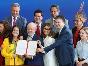 Lula envia para o Congresso projetos que criam a Unind e UFEsporte