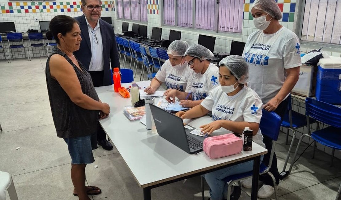 Após procedimentos instaurados, MPAL acompanha evento de distribuição de absorventes e vacinação