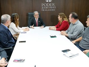 Presidente do TJAL e prefeita discutem realização do 'Arraial da Cidadania' em Porto Calvo