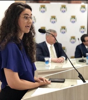 Teca Nelma esclarece notícias sobre sua “candidatura” a vice-prefeita de Maceió
