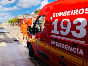 Princípio de incêndio em residência amedronta população, em Penedo