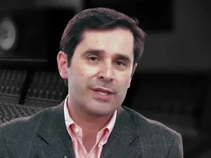 Morre o locutor Bob Floriano, voz marcante de comerciais da Casas Bahia