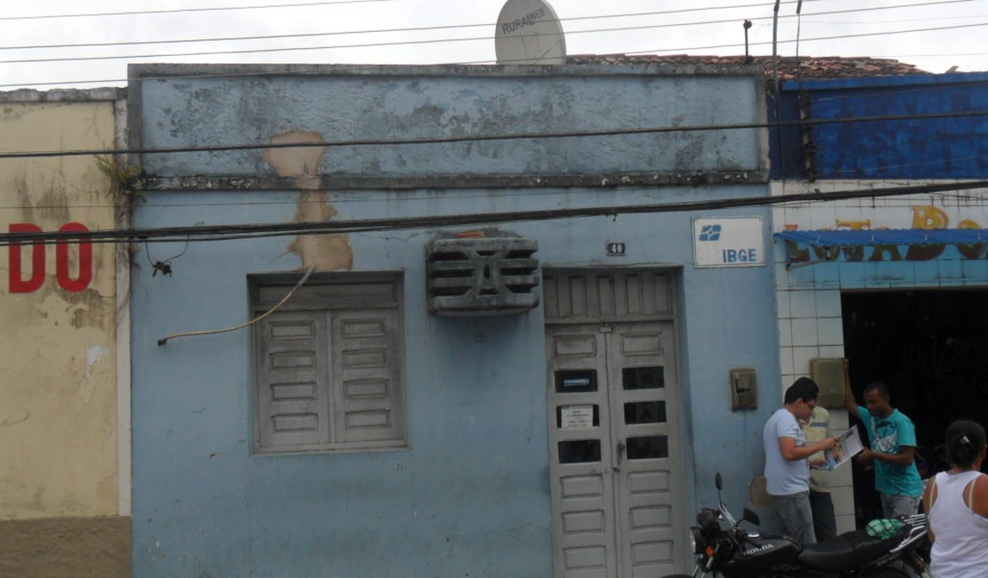 Motoqueiro atropela uma pessoa no Centro histórico de Porto Calvo