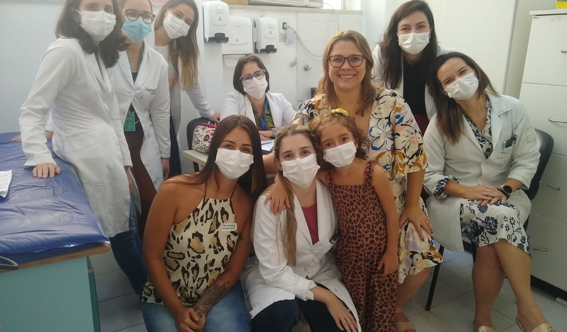 Família busca ajuda para custear tratamento de criança com imunodeficiência