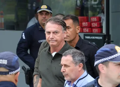 Bolsonaro acredita que será mandado para a Papuda, diz site
