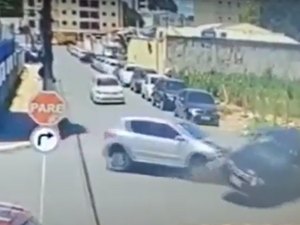 Ciclista atingindo em acidente no Farol permanece na área vermelha do HGE