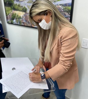 Prefeita Ceci Rocha vai reajustar salários dos servidores da rede municipal de ensino em Atalaia