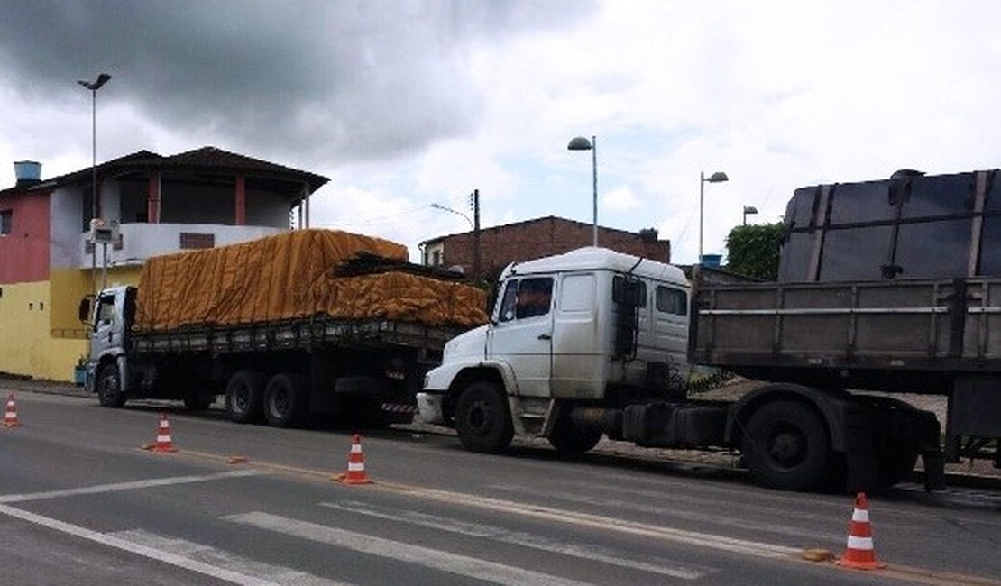 Operação da Sefaz apreende quatro cargas irregulares na BR-316