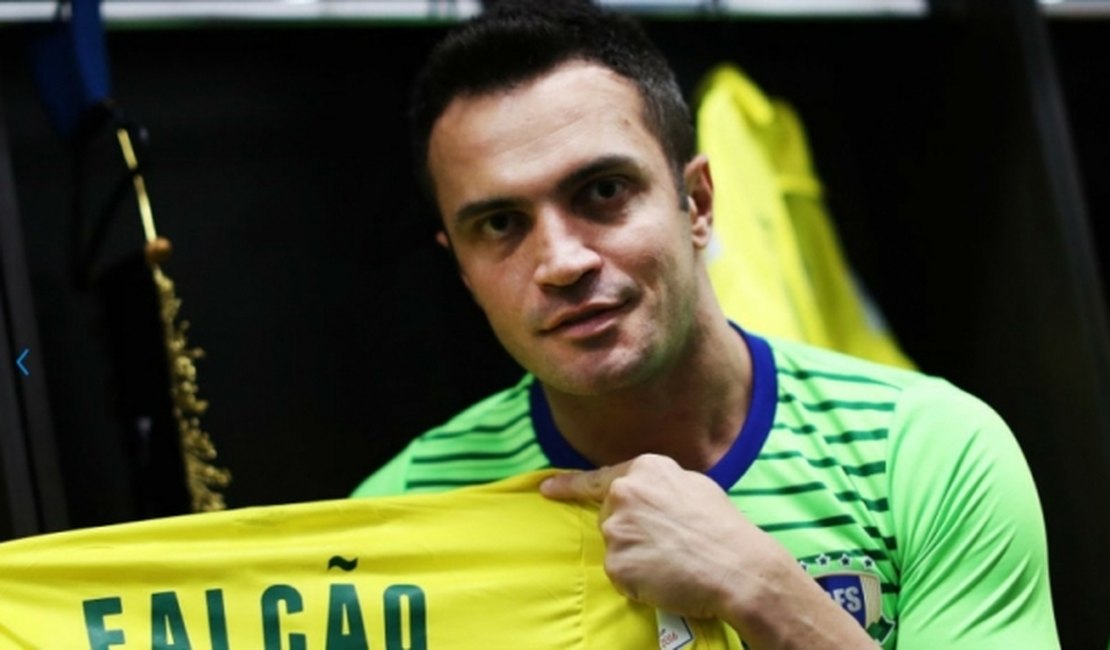 Copa do Mundo de Futsal: Falcão bate recorde, Brasil goleia e vai às oitavas