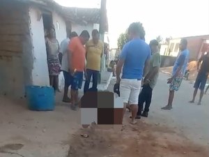 Suspeito de matar mulher é amarrado e espancado pela população, em Alagoas