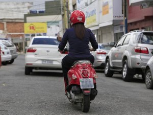 Usuários de ciclomotor acusam Detran de prática ilegal durante mutirão
