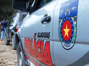 Homem é preso com maconha, crack e armas dentro da residência em Arapiraca