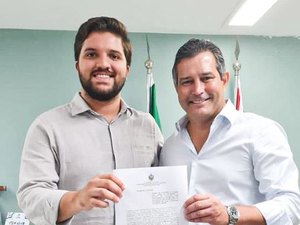 Em parceria com Seinfra, prefeitura de Traipu assina convênio para requalificação de orla