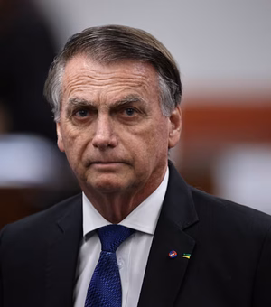 Saúde debilitada e crise de soluço: como Bolsonaro passou a primeira semana de julgamento